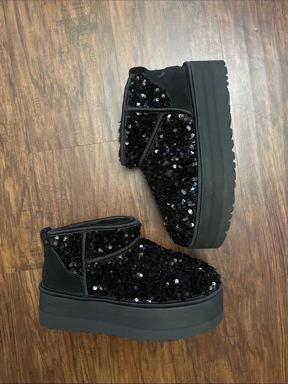 UGG Ultra Mini Chunky Sequin sparkle black Boots Women size 9 - Picture 9 of 16